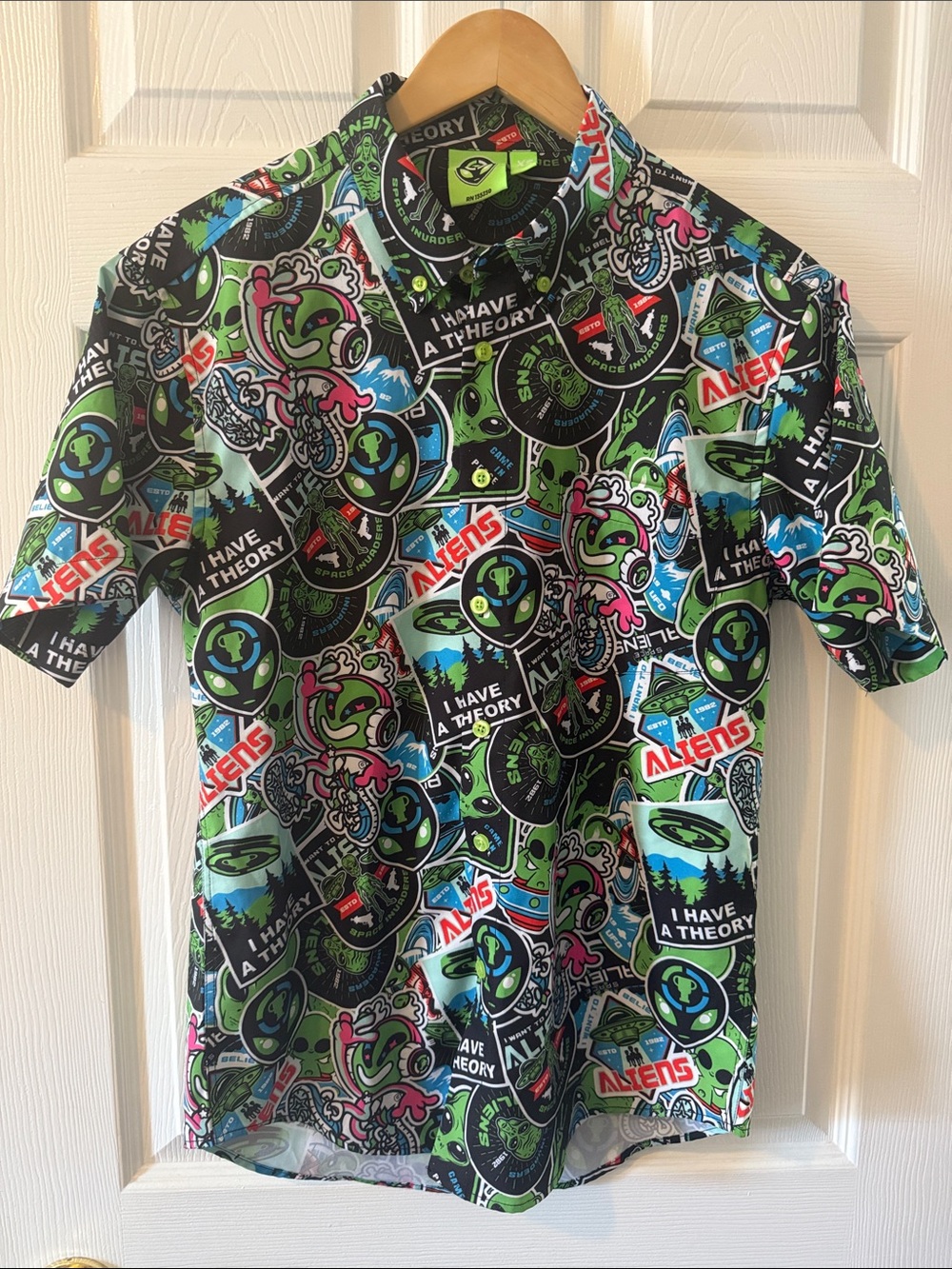 Game Theory Merch "HR Approved Vacation Shirt" Aliens UFO MatPat Size XS NWOT